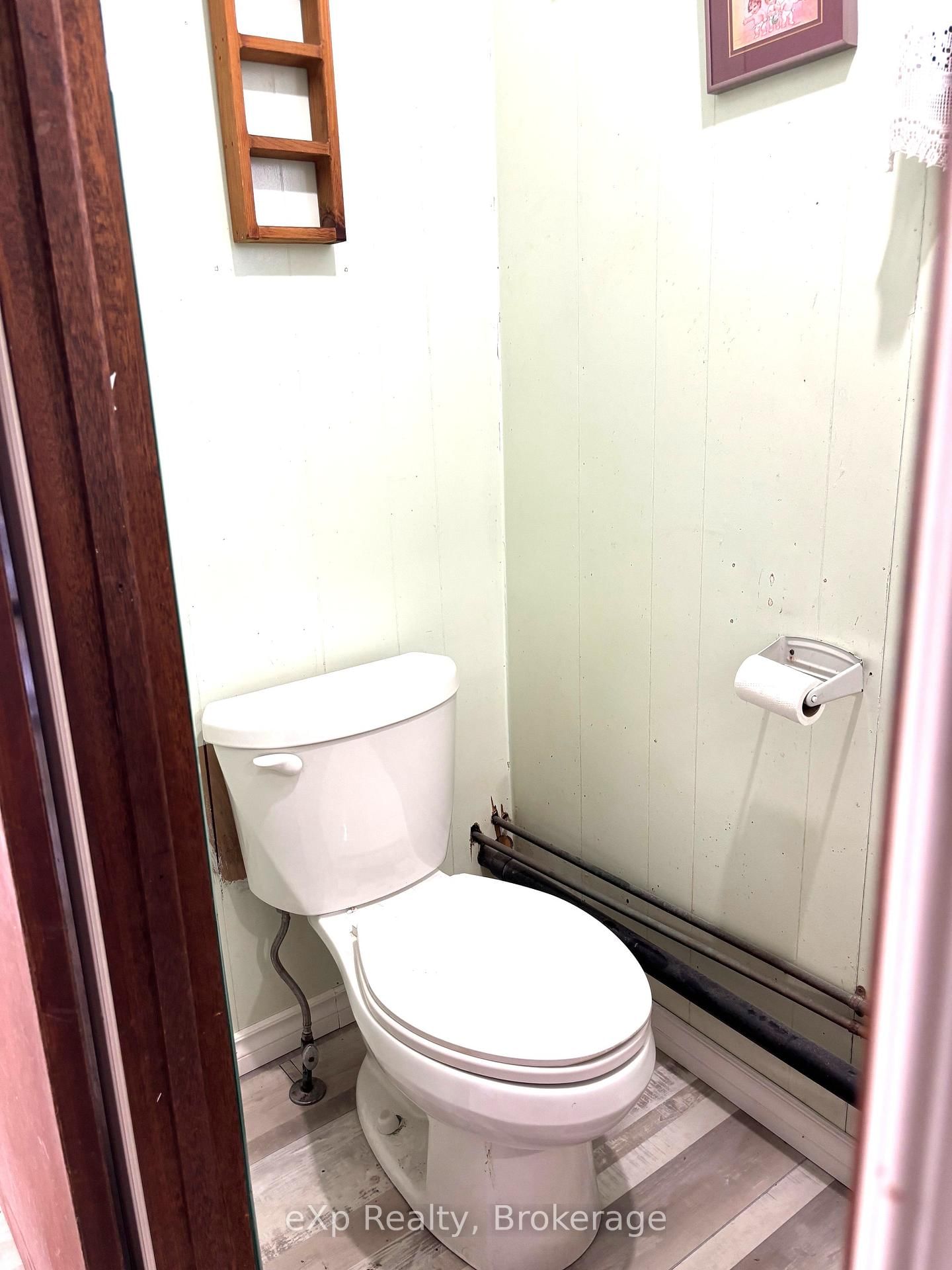 8 S Main Street • Brockton, ON photo 23
