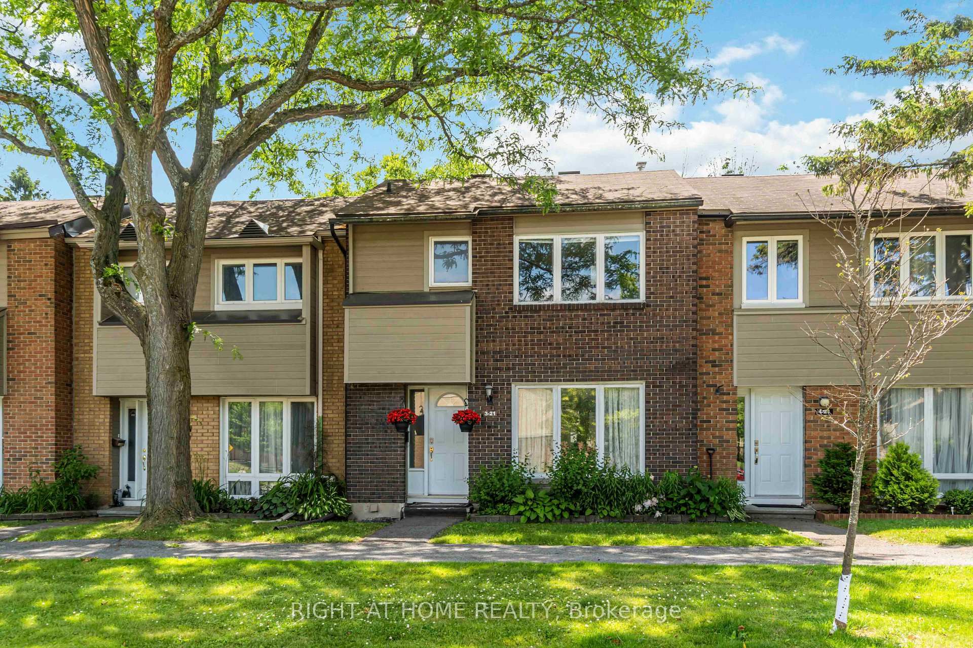 21 Midland Crescent, Unit 3