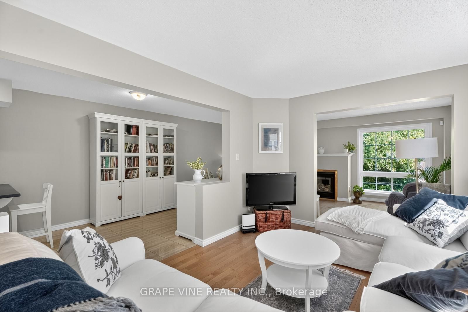 21 Fieldberry Private • Ottawa, ON photo 15
