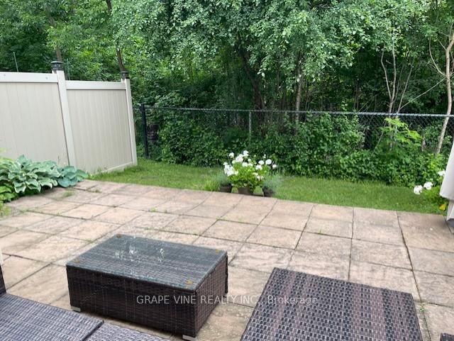 21 Fieldberry Private • Ottawa, ON photo 35