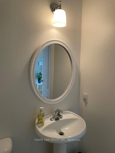21 Fieldberry Private • Ottawa, ON photo 7
