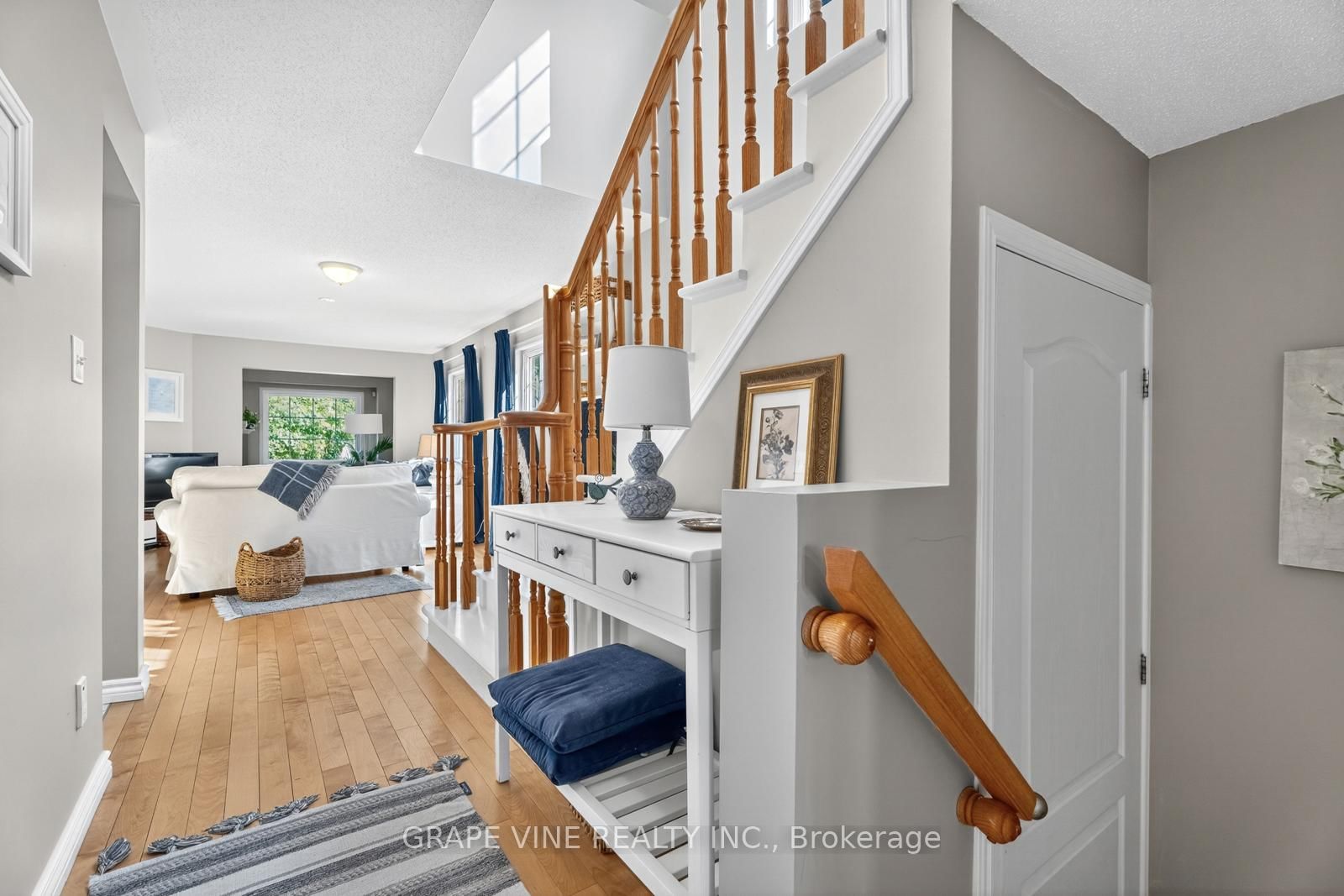 21 Fieldberry Private • Ottawa, ON photo 8