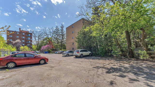 305 - 104 Devonshire Avenue