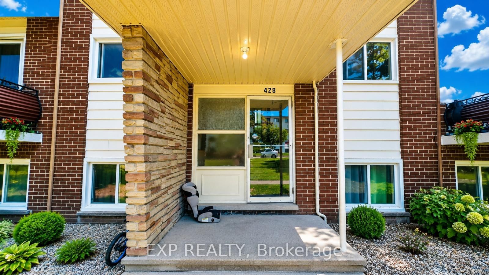 428 Barrie Place, Unit 2