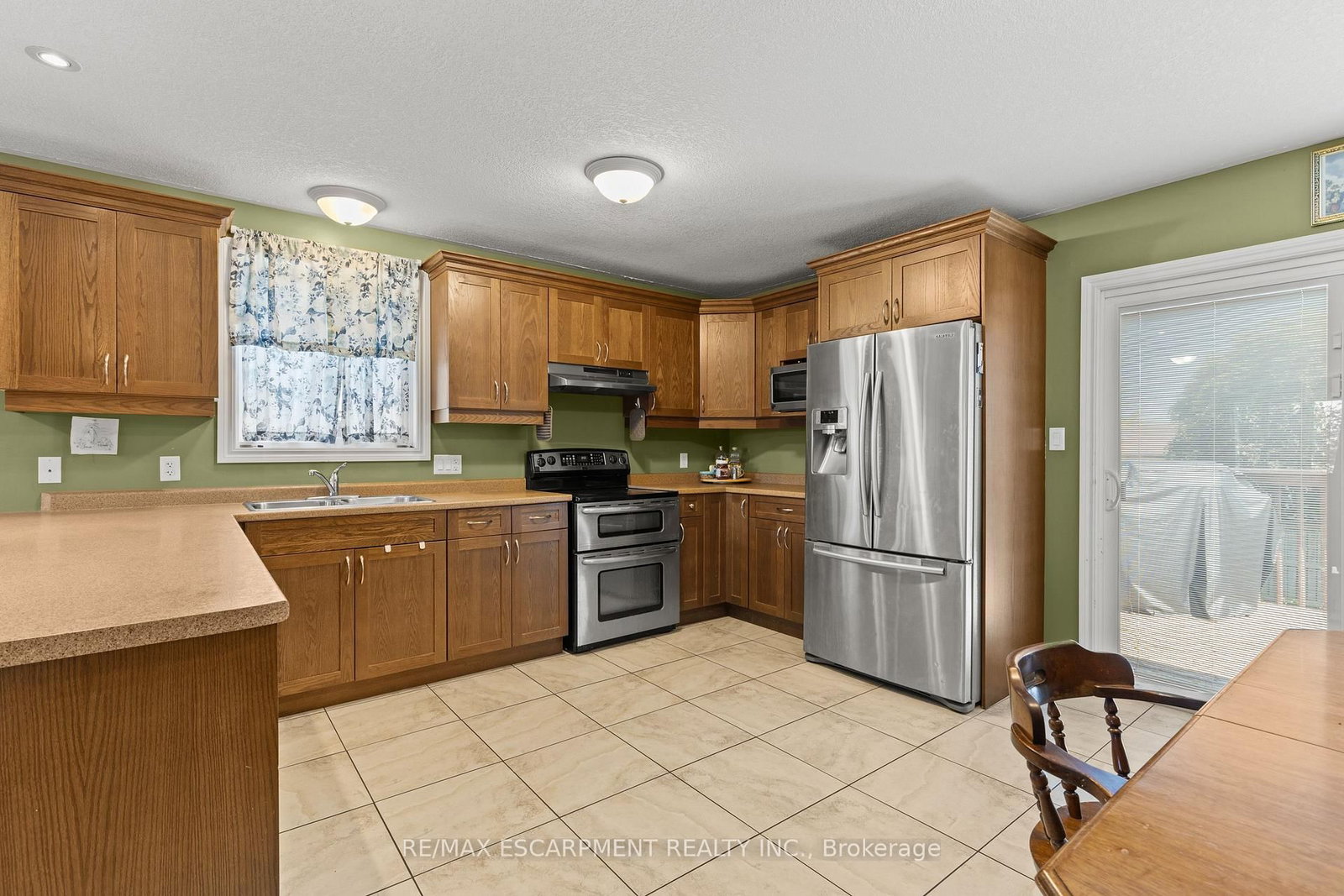 92 White Water Drive • Norfolk, ON photo 12