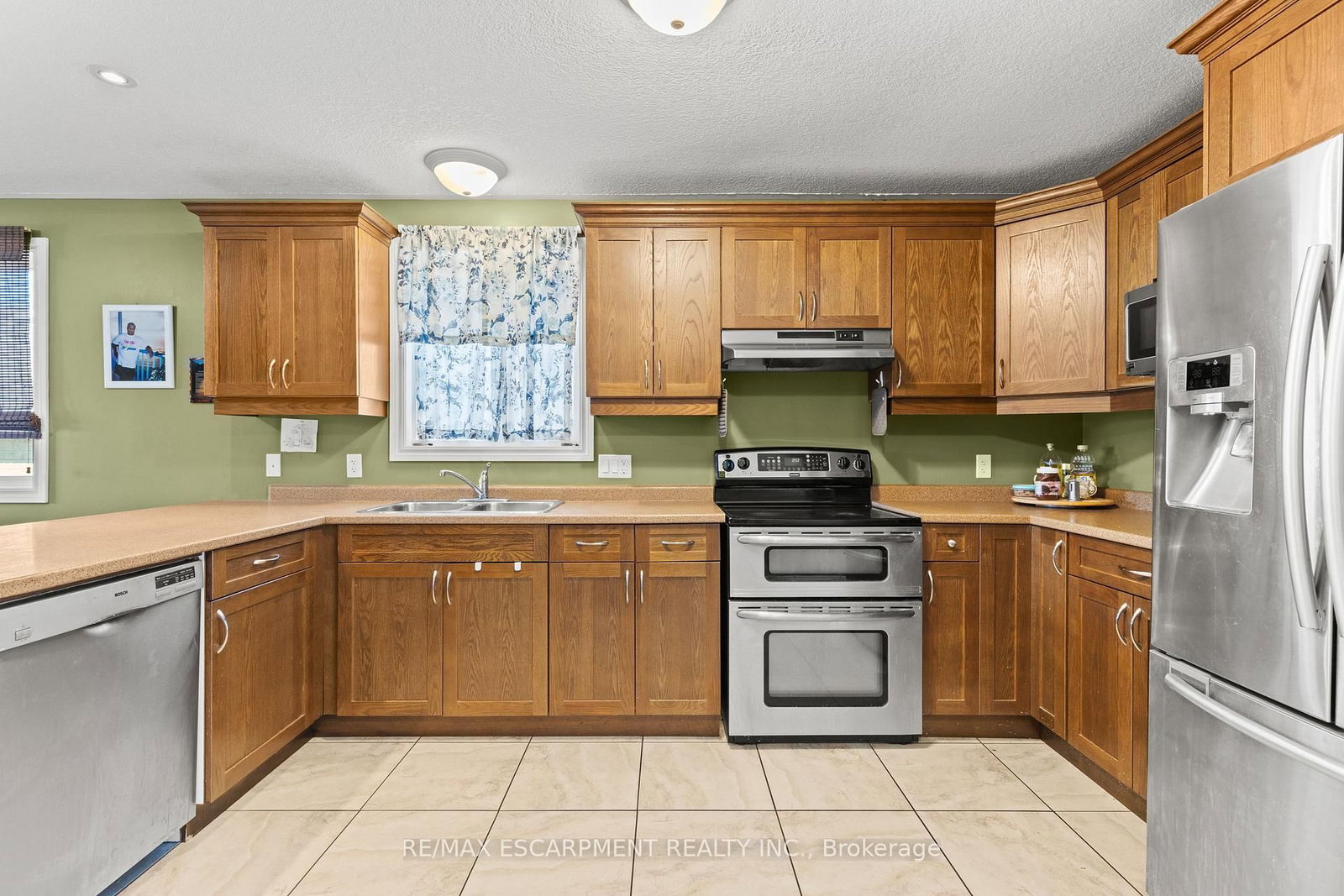 92 White Water Drive • Norfolk, ON photo 13
