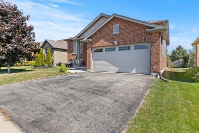 92 White Water Drive • Norfolk, ON photo 3