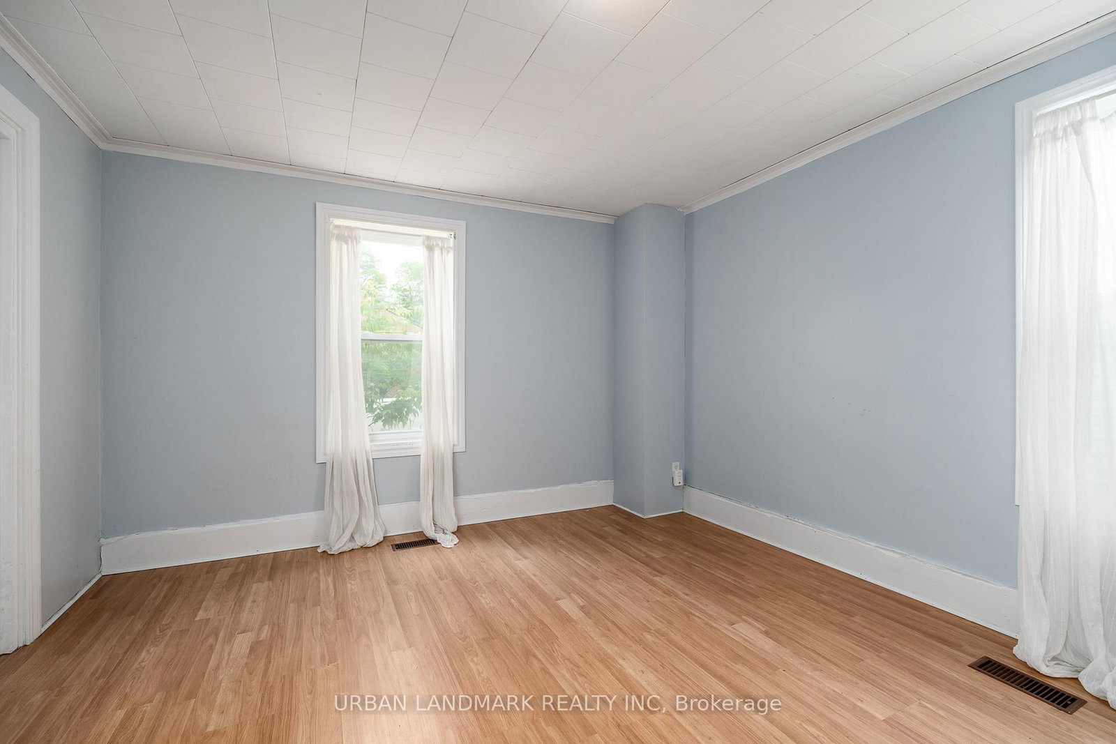 136 St Lawrence Street • Madoc, ON photo 10