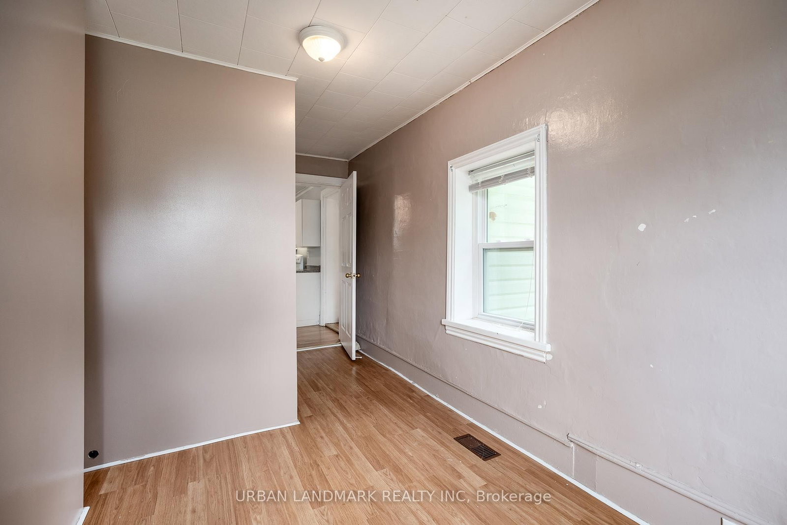 136 St Lawrence Street • Madoc, ON photo 12