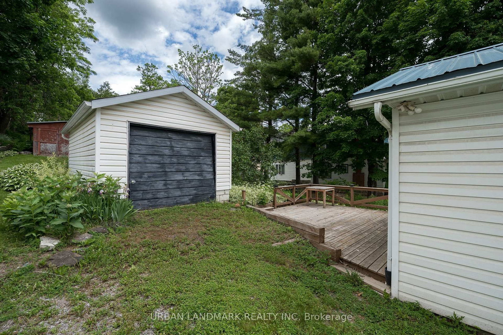136 St Lawrence Street • Madoc, ON photo 23