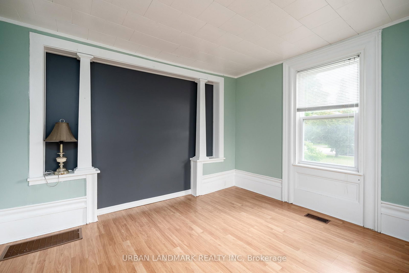 136 St Lawrence Street • Madoc, ON photo 4