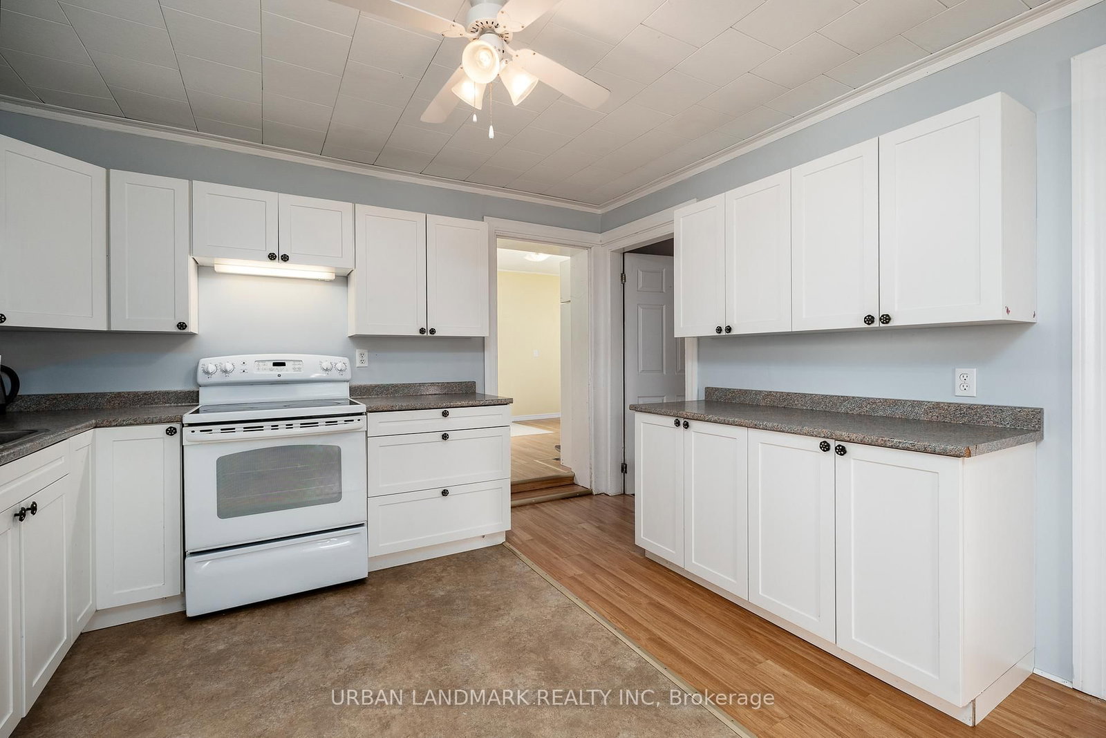 136 St Lawrence Street • Madoc, ON photo 7