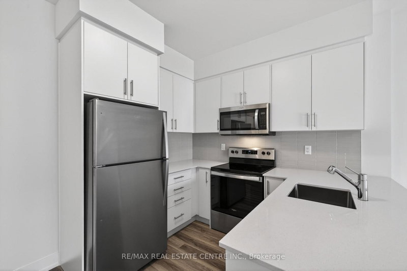 114 - 1100 Lackner Place