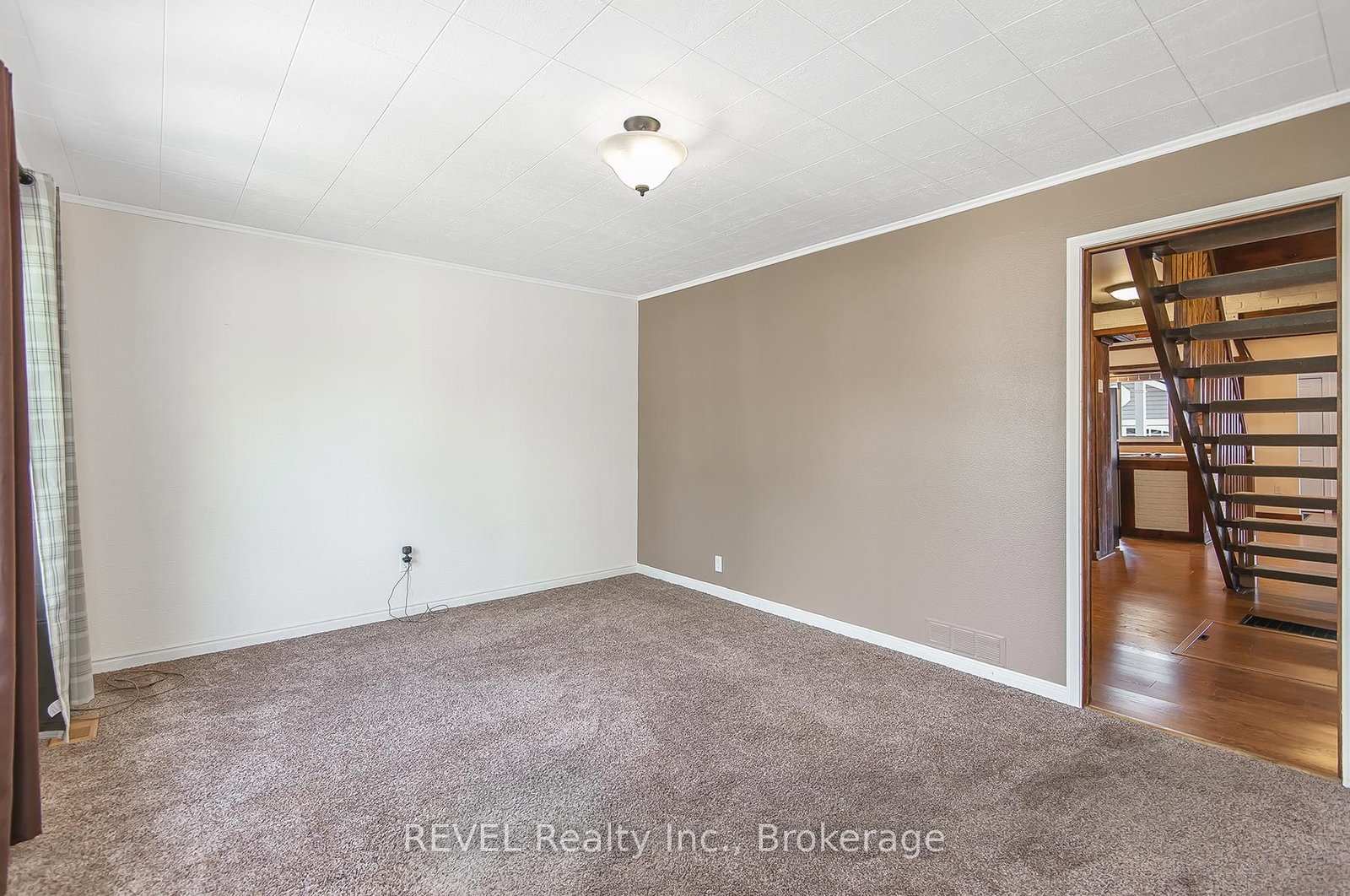 373 Hennepin Avenue • Welland, ON photo 12