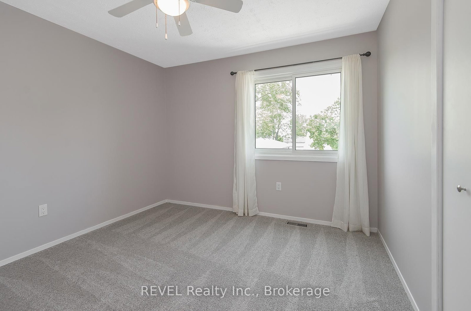 373 Hennepin Avenue • Welland, ON photo 23