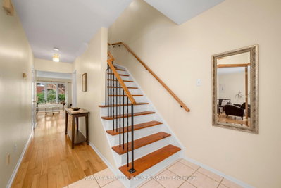14 Inwood Drive • Ottawa, ON photo 4