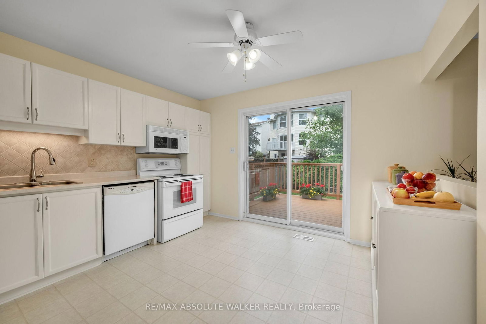14 Inwood Drive • Ottawa, ON photo 9