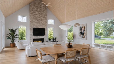 8 Pineglen Crescent • Ottawa, ON photo 6