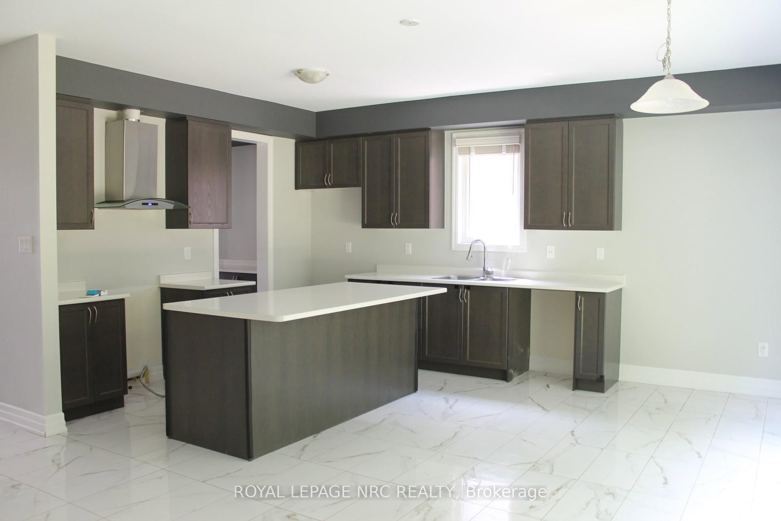 9397 Tallgrass Avenue • Niagara Falls, ON photo 8