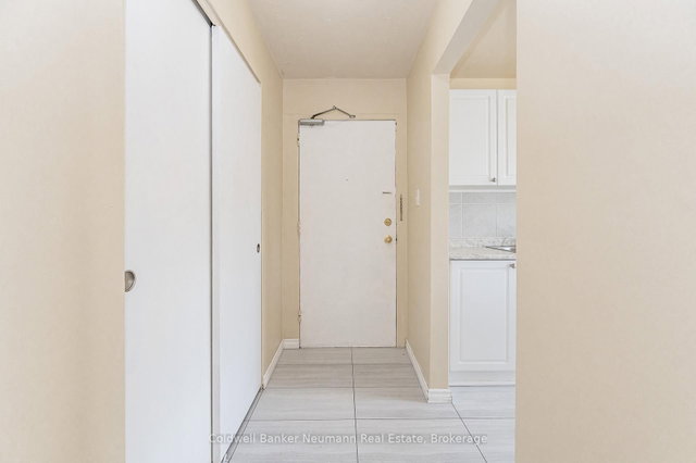 10 GLENBROOK Drive