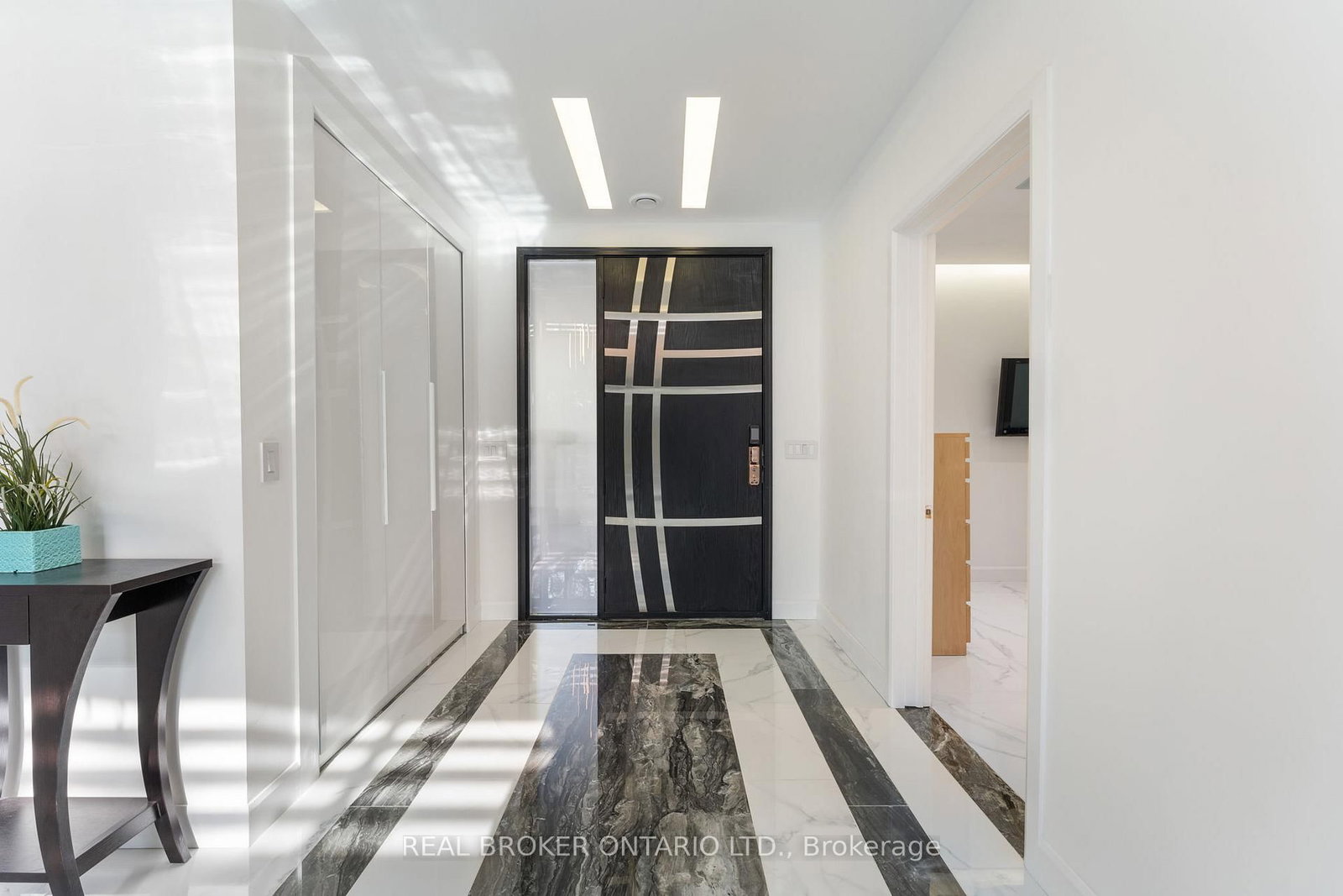 6 Campbell Farm Road • Brant, ON photo 5