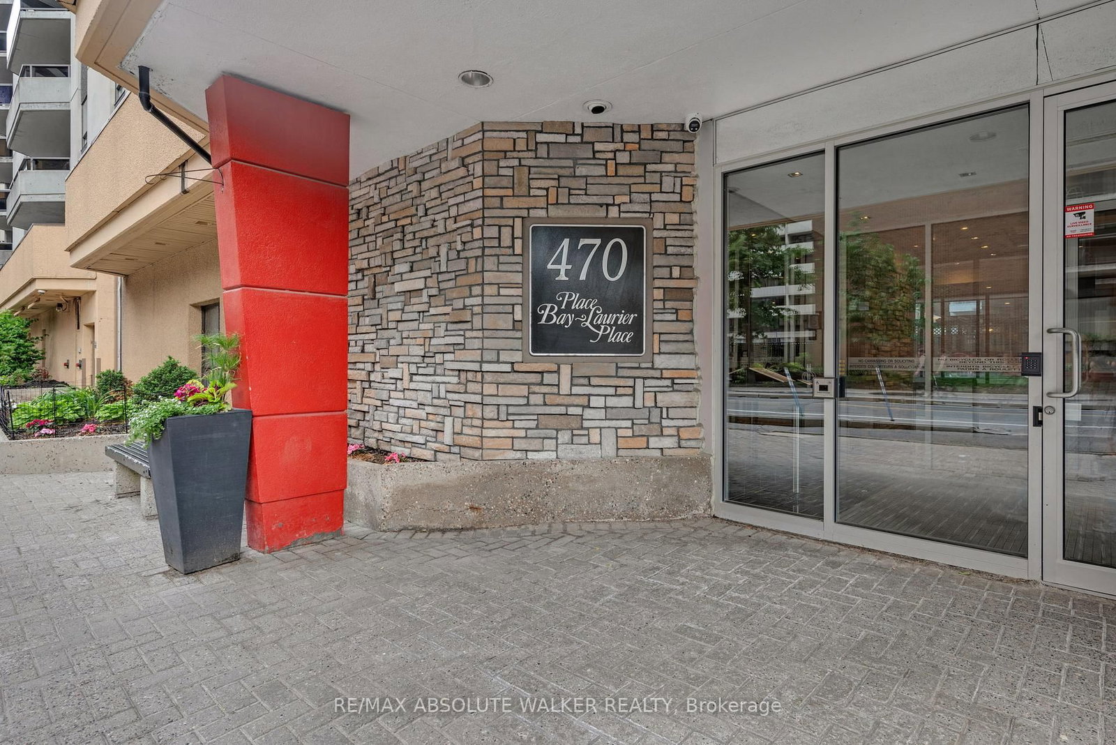 470 W Laurier Avenue • #201 • Ottawa, ON photo 2
