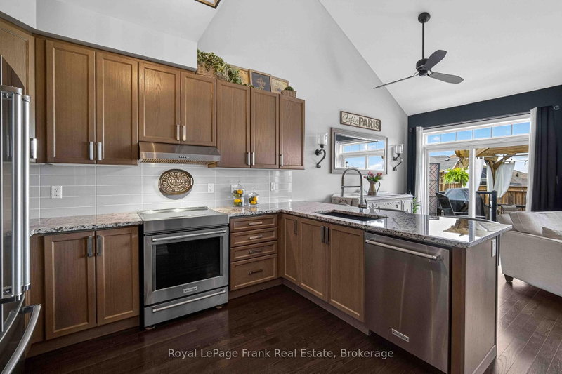 2 Richard Eason Court