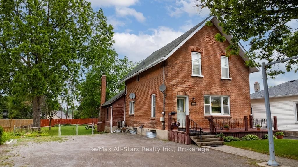 Listing photo 2