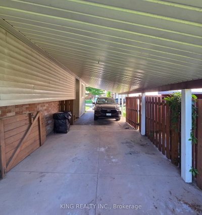 287 PORTSMOUTH Crescent E — photo 2