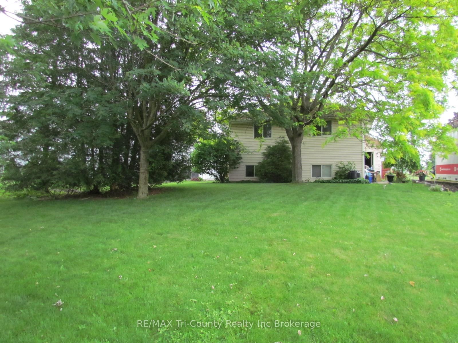 29 Beckett Boulevard • Tillsonburg, ON photo 14