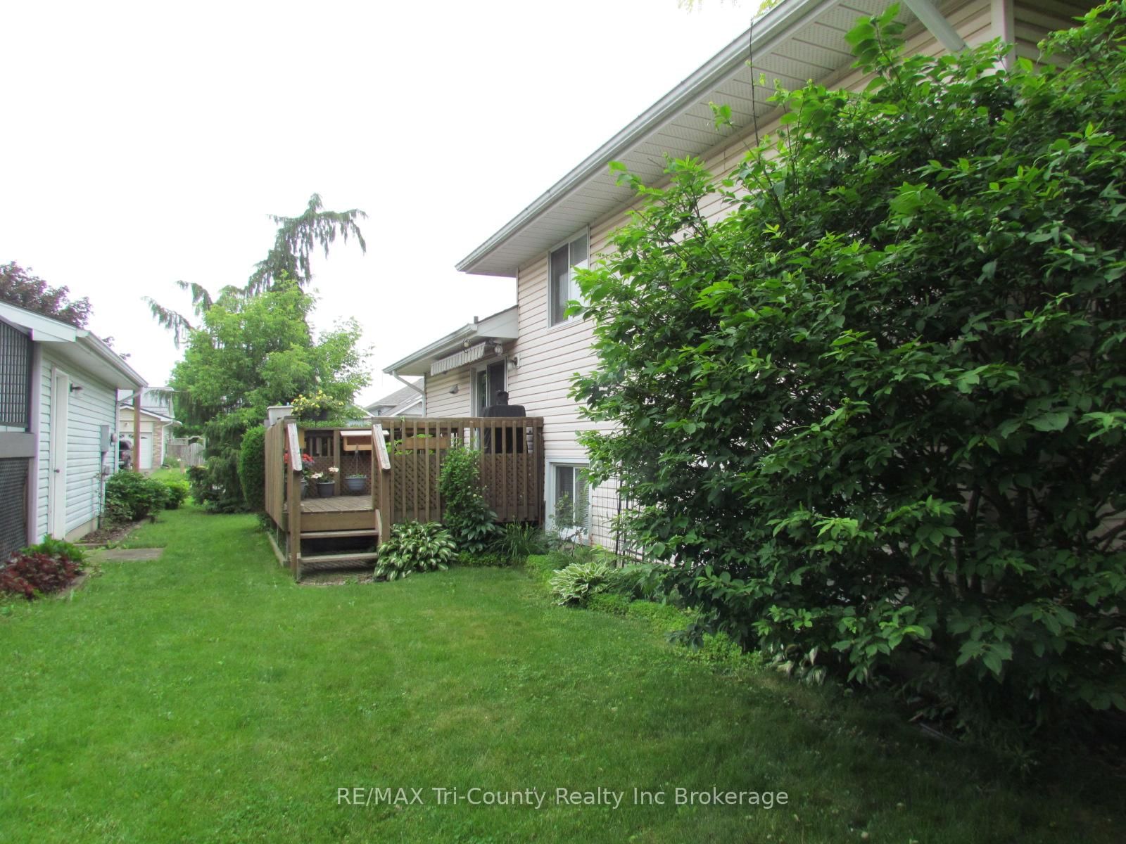 29 Beckett Boulevard • Tillsonburg, ON photo 15