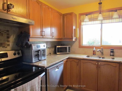 29 Beckett Boulevard • Tillsonburg, ON photo 5