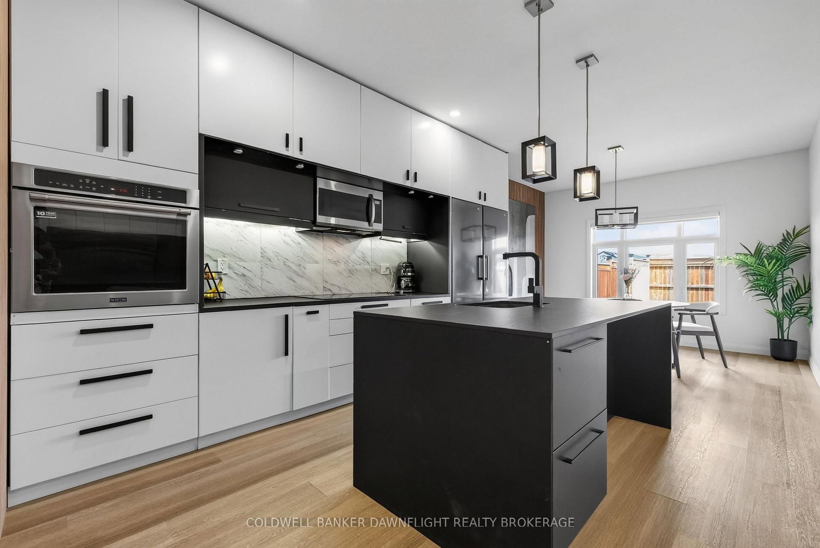 592 Albert Street • South Huron, ON photo 11