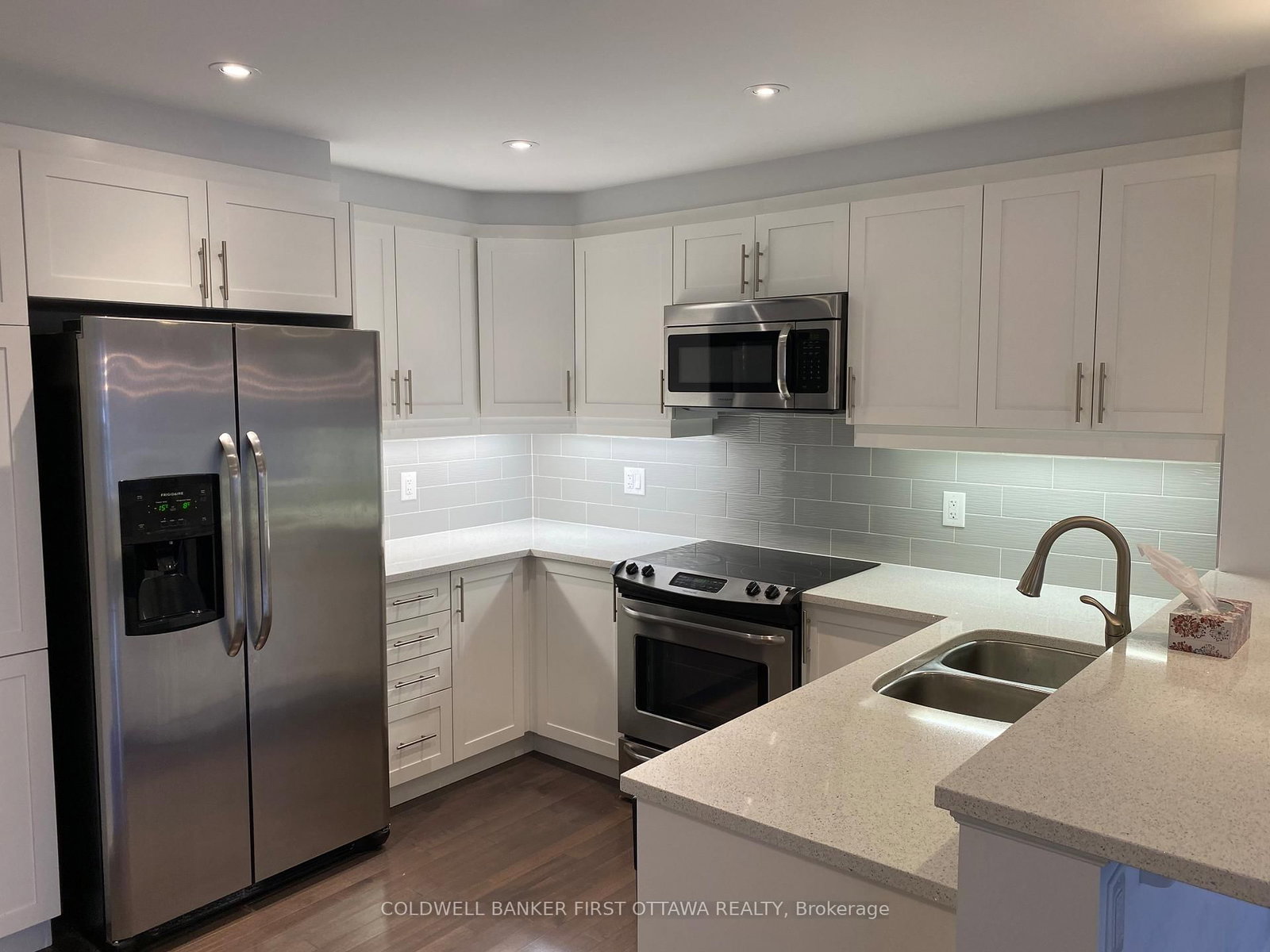 793 MAYFLY Crescent • Ottawa, ON photo 10