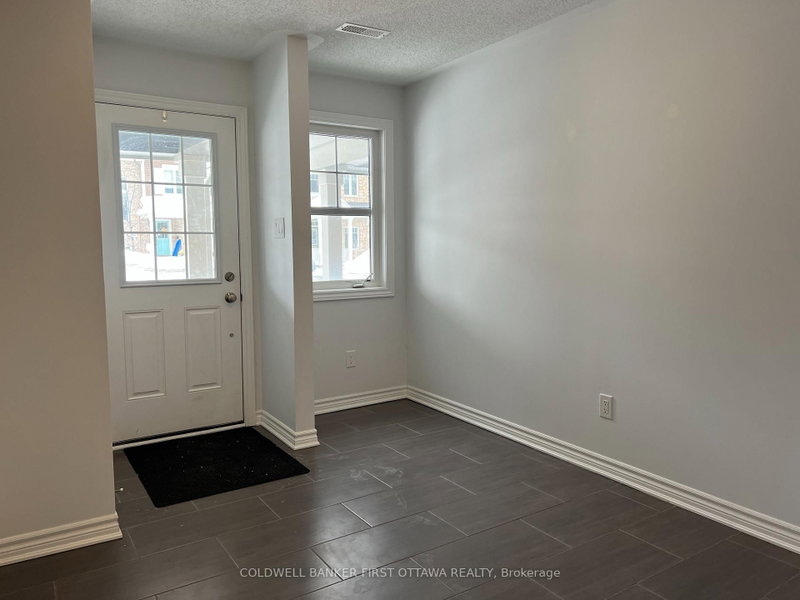 793 MAYFLY Crescent