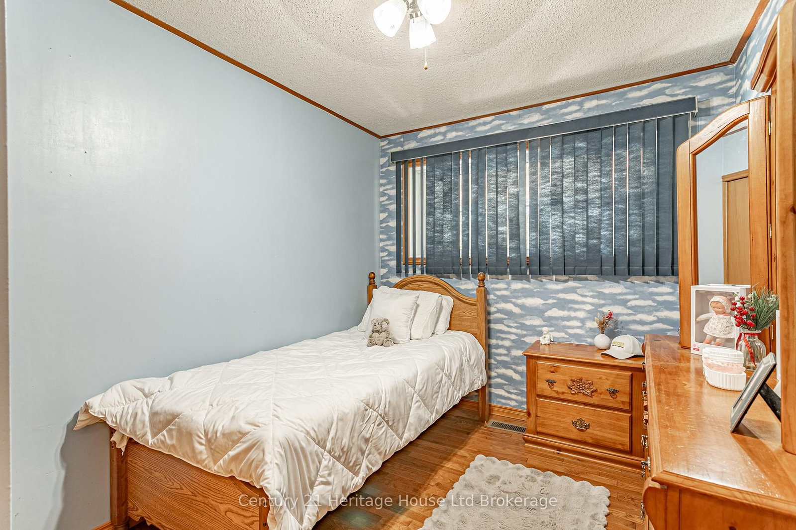 694 Queen Street • East Zorra-Tavistock, ON photo 18