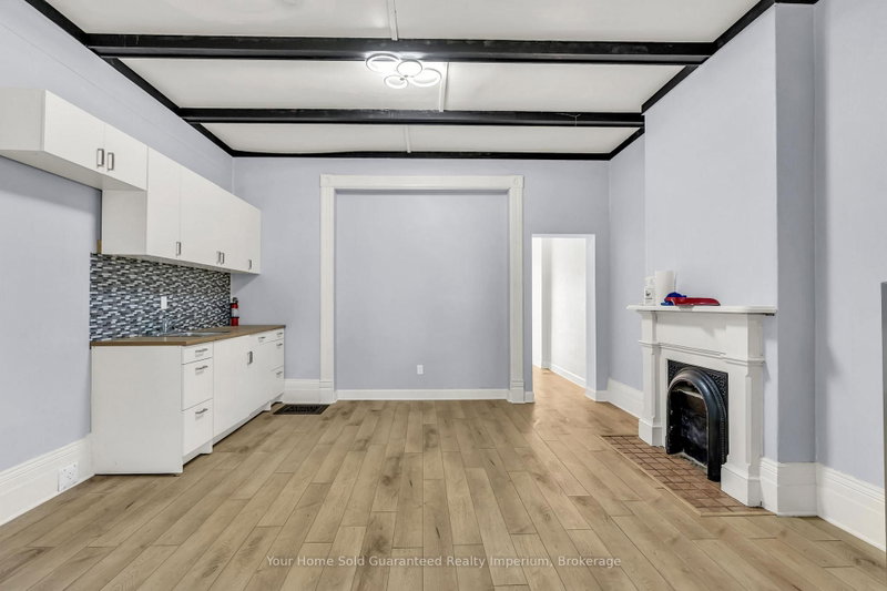 42 Vansittart Avenue