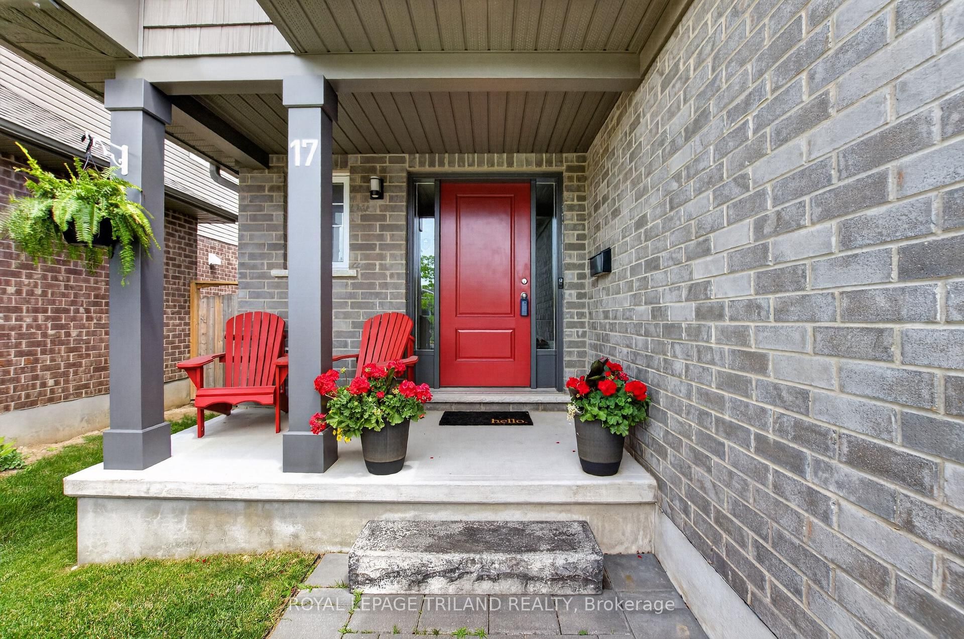 17 Bridle Path