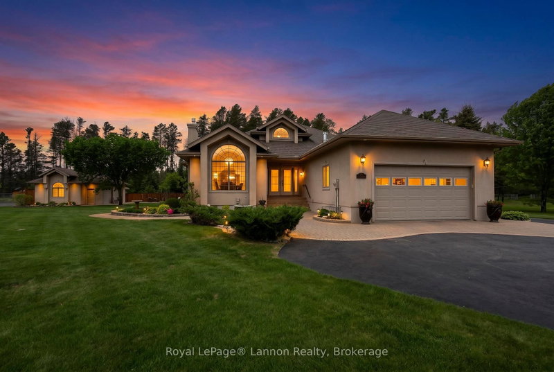 33 Kingswood Drive