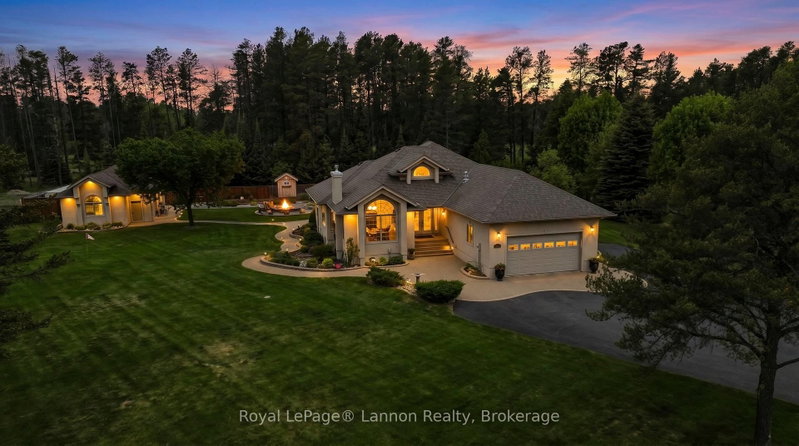 33 Kingswood Drive