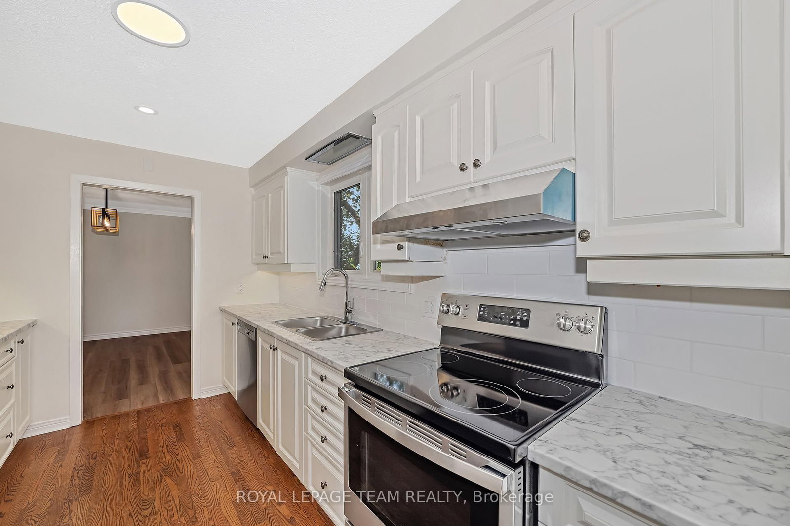 1825 Yale Avenue • Ottawa, ON photo 13