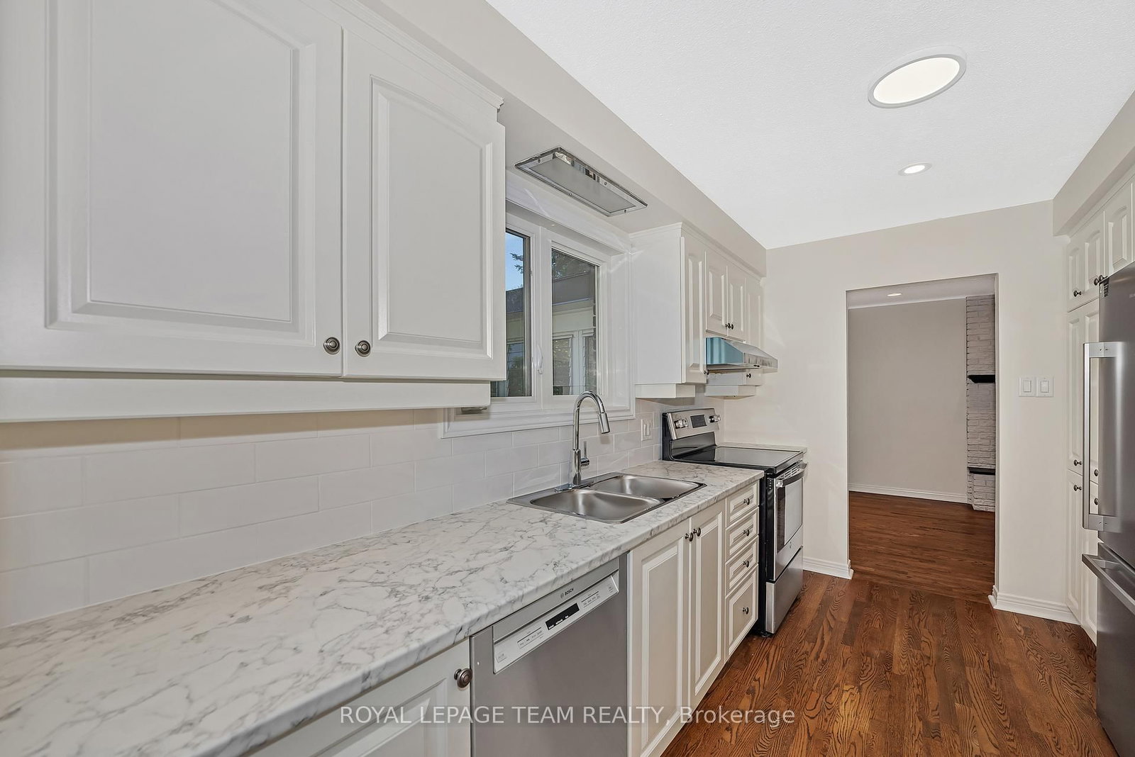 1825 Yale Avenue • Ottawa, ON photo 14