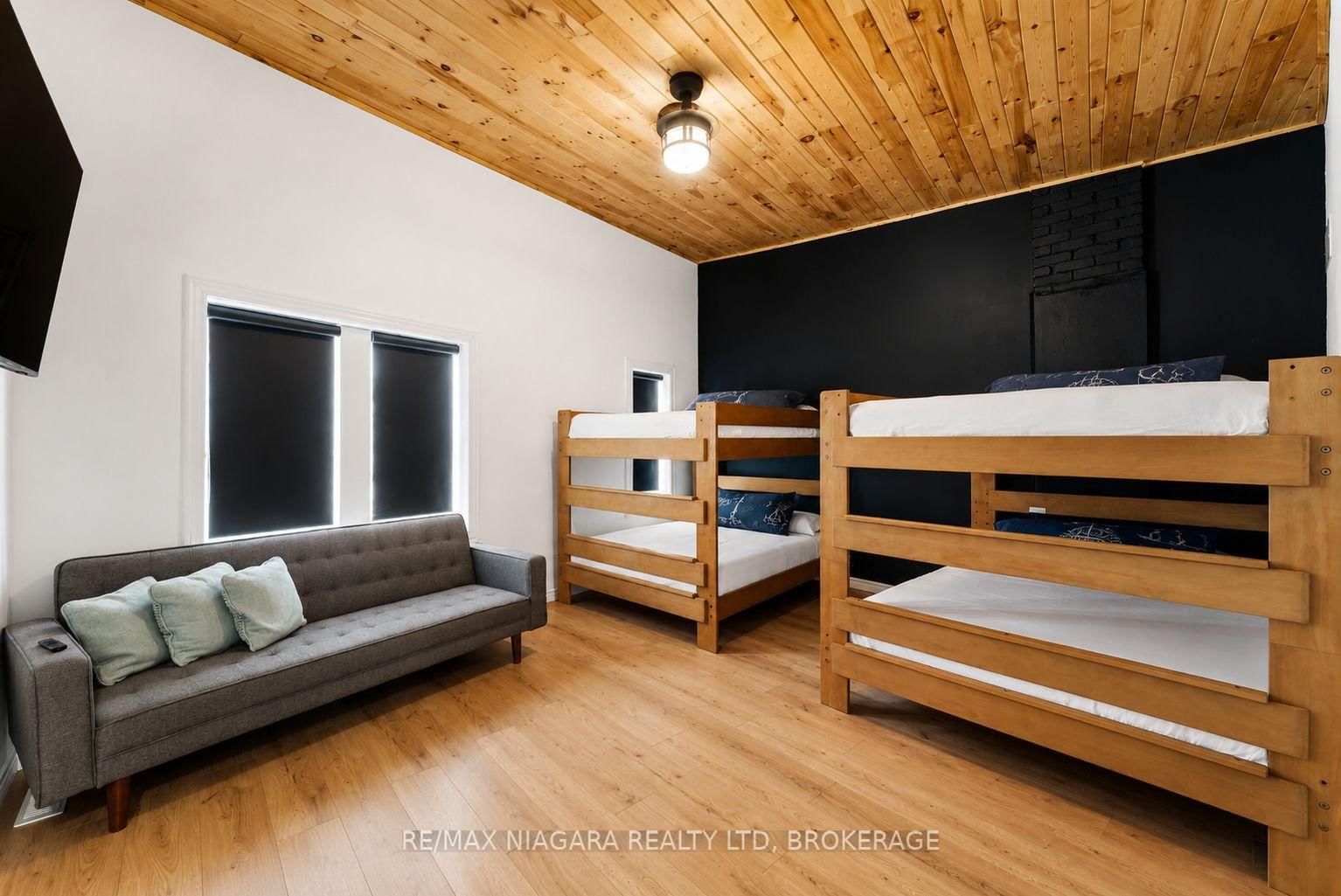6043 Main Street • Niagara Falls, ON photo 13