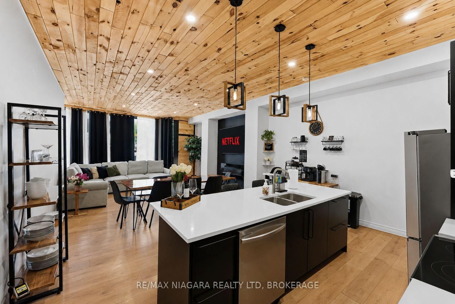 6043 Main Street • Niagara Falls, ON photo 6