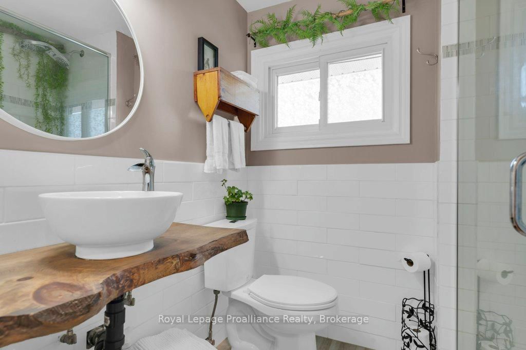 651 Front Street • Quinte West, ON photo 24