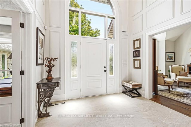 33 Golfview Crescent