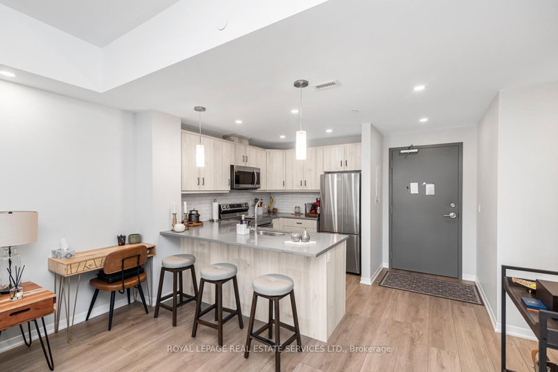 408 - 3998 Victoria Avenue