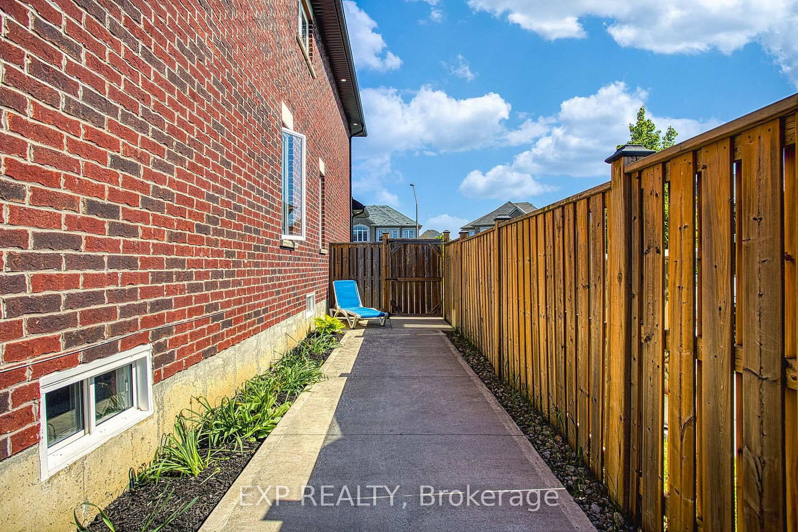 17 Narbonne Crescent • Hamilton, ON photo 32