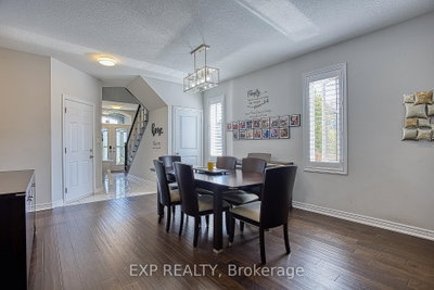17 Narbonne Crescent • Hamilton, ON photo 9