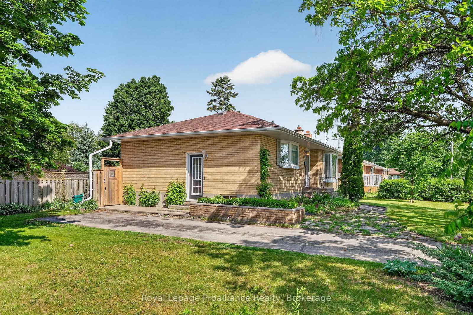 951 D'Arcy Street • Cobourg, ON photo 44